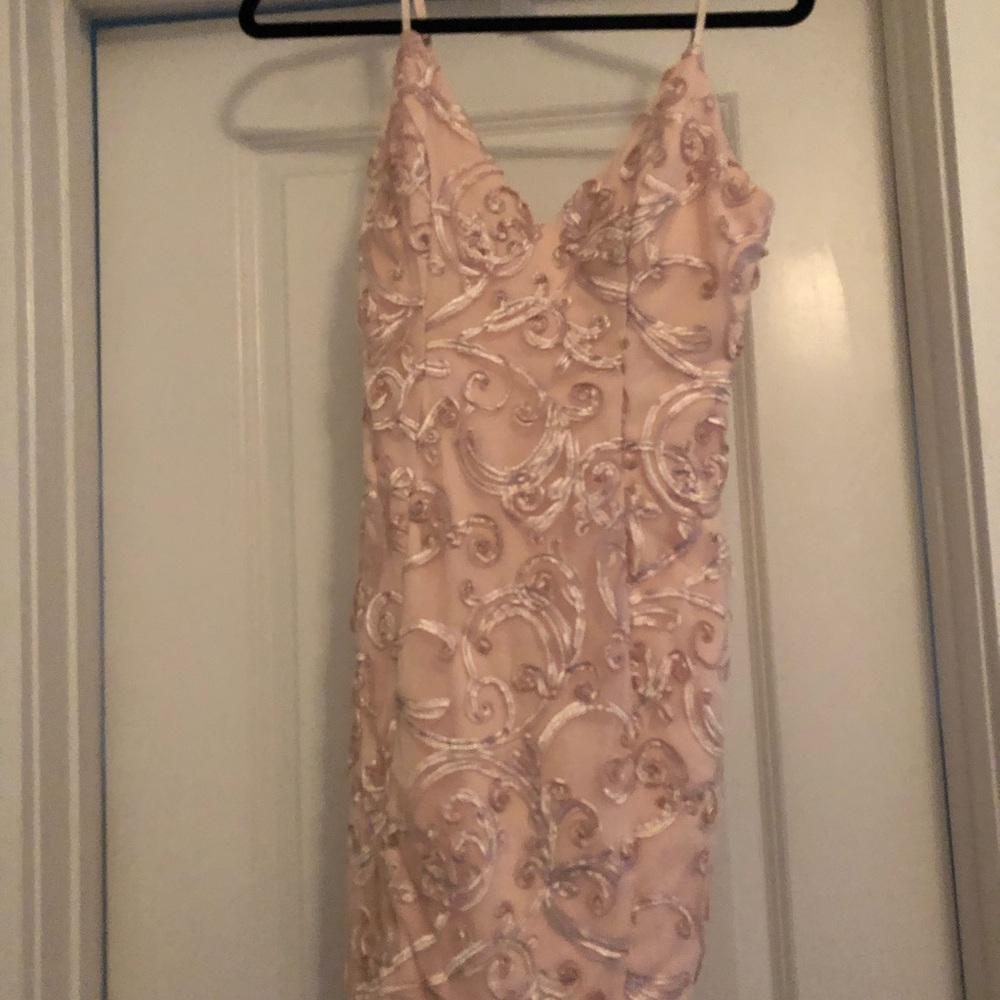 Pink bodycon dress